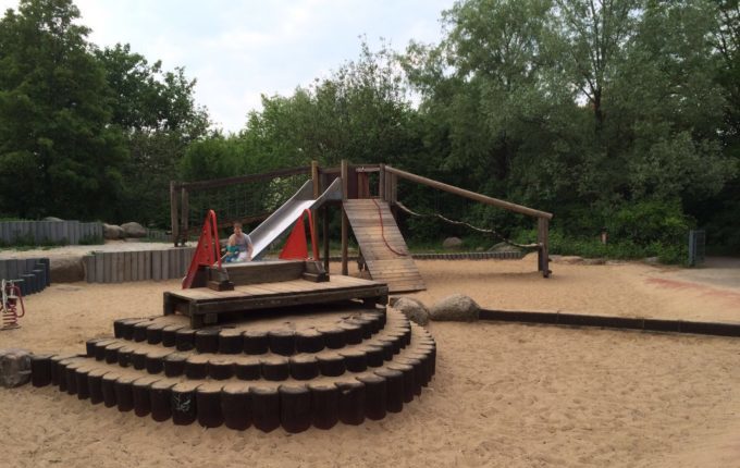 Spielplatz am Kirschbaum