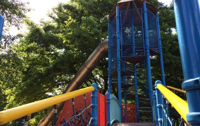 Spielplatz im Bürgerpark Marzahn - große Rutsche