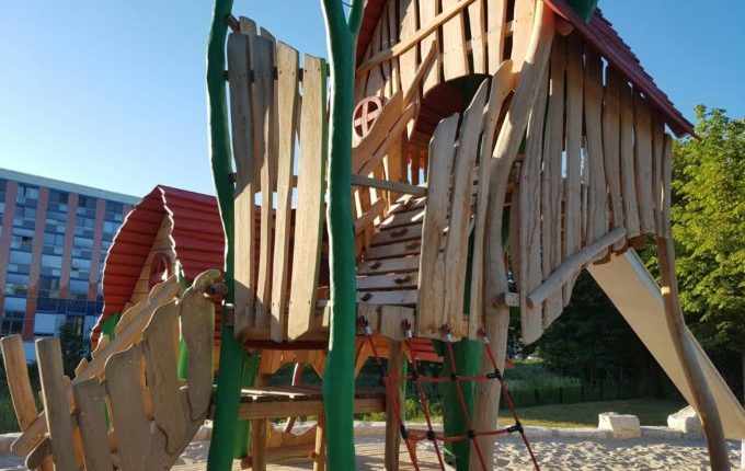 Spielplatz am Baltenring - Klettergerüst