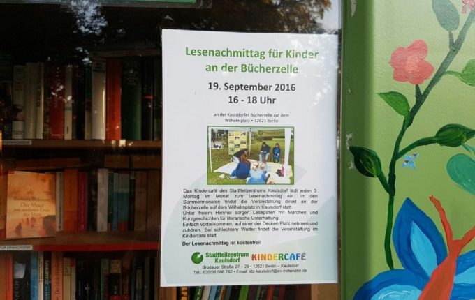 Spielplatz Wilhelmplatz in Berlin-Kaulsdorf - Lesenachmittag an der Bücherzelle