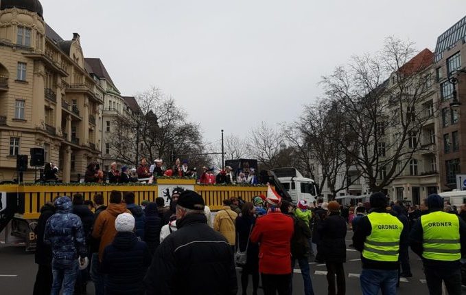 Mit Kind zum Faschingsumzug - Rede am Olivaer Platz