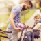 Kind will nicht in den Fahrradsitz