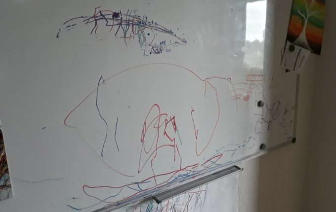 Mein Kind malt gern (an den Wänden) - Whiteboard