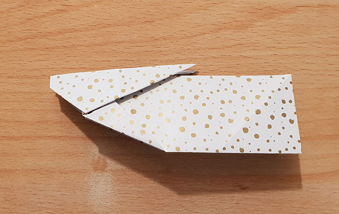 Hasen Origami auf der Seite liegend