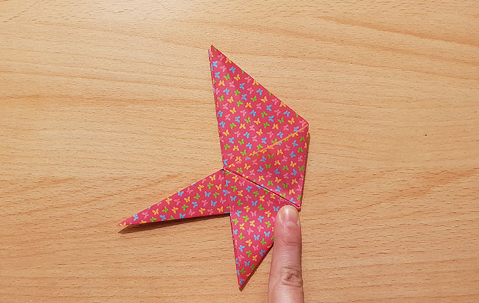 Origamihase hat sein erstes Ohr bekommen